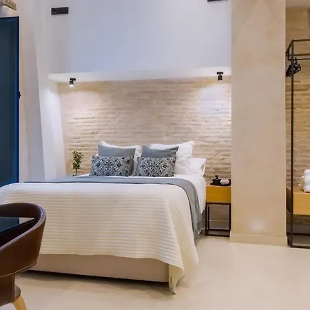Luxurious Studio With Jacuzzi In Casa Pilatos Sevilha Exterior foto